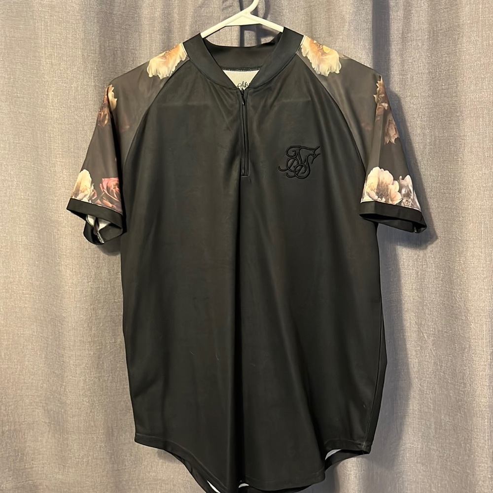 Assortment of 5 men’s SikSilk t-shirts